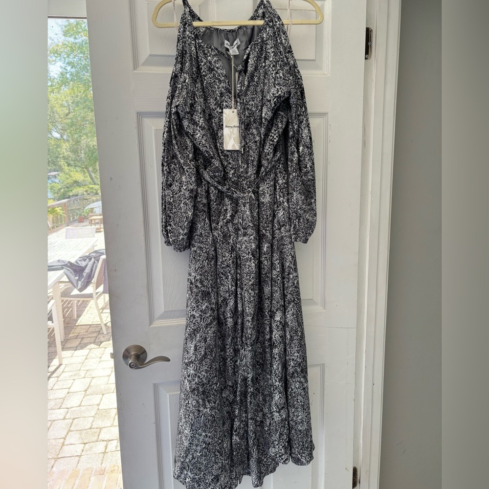 NWT Tommy Bahama Black and White Long Sleeve Maxi Dress L